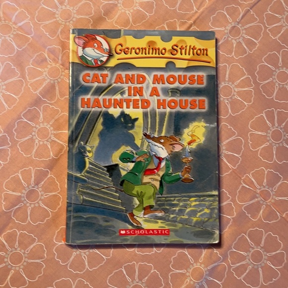 8 Easy Reader books - Picture 8 of 11